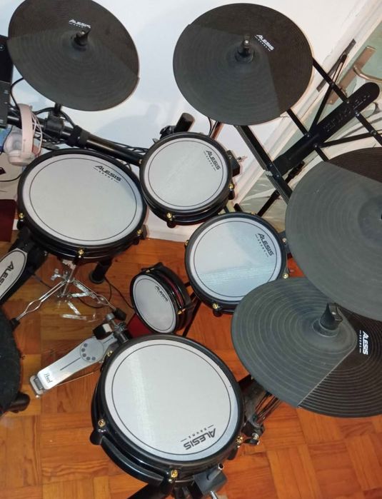 Bateria eletrónica Alesis Crimdon
Alesis Crimson II Special Edition
Co