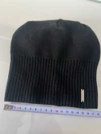 czarna czapka dla dziewczynki 140