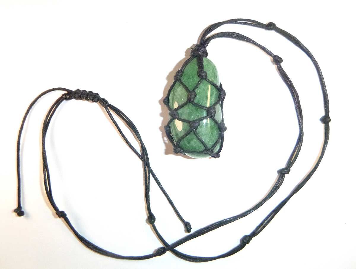 Makrama - Awenturyn  (wisiorek w oplocie) - amulet ochronny
