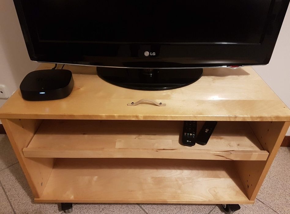 Móvel de apoio com prateleira e rodas com travão