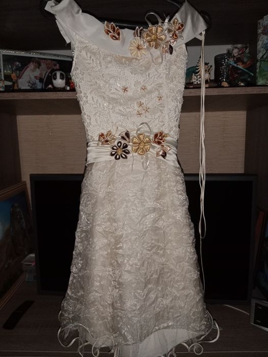 Продам красивое нарядное платье