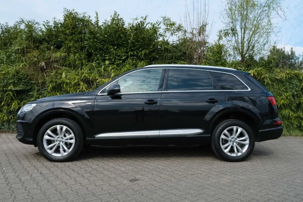 Audi Q7 quattro      2016