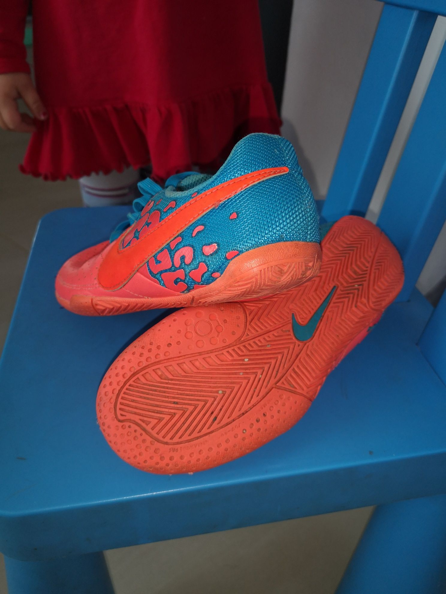 Nike Halówki r.31 19cm buty sportowe do gry w piłkę