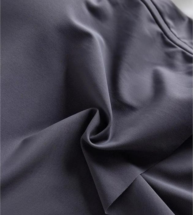 Стильный топ с чашками