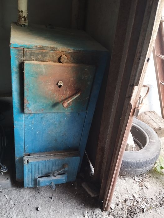 Продам котел твердопаливний