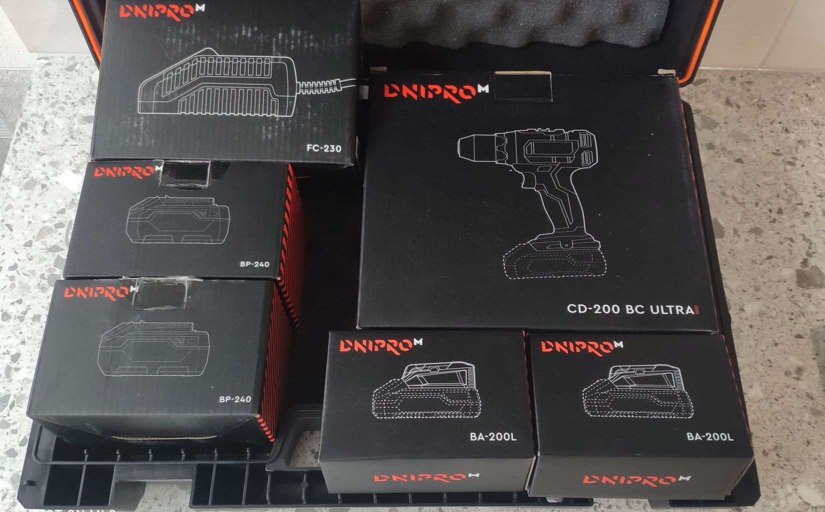 Аккумуляторный инструмент Dnipro M 20 V