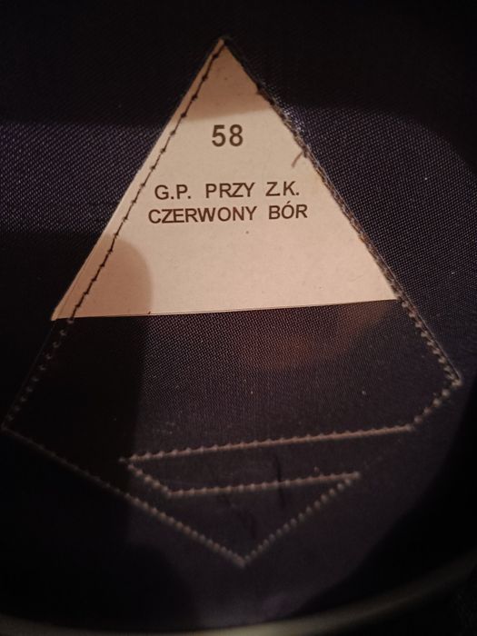 Sprzedam czapkę garnizonową funkcjonariusza Służby Więziennej