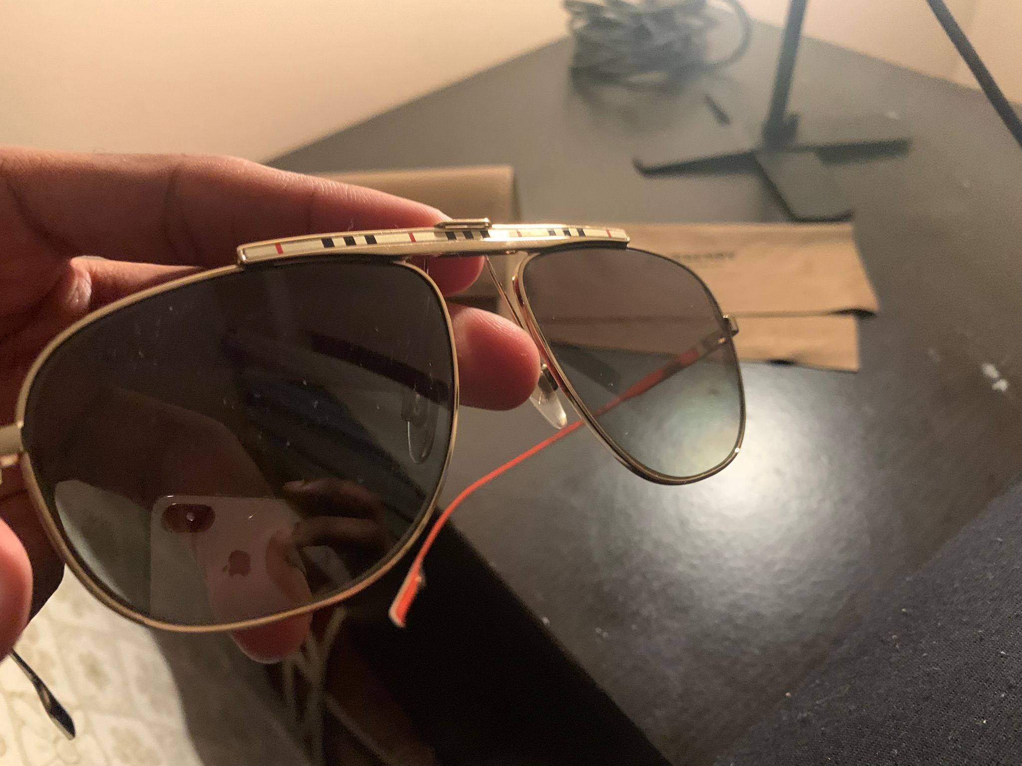Óculos de sol masculino (Burberry)
