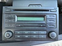 Fabryczne Radio  VW Golf 5 +  RDC 300