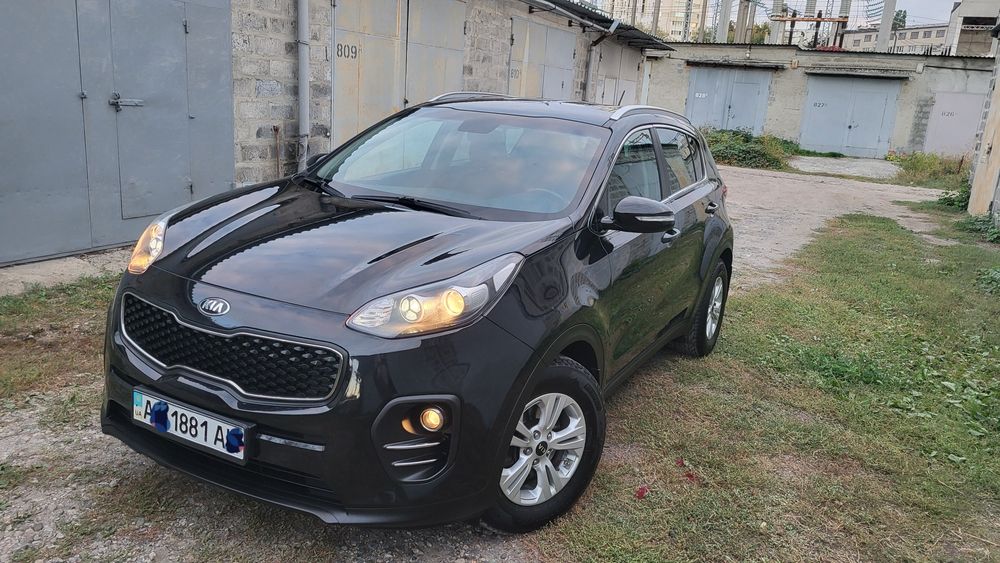 Продам офіційний KIA SPORTAGE
