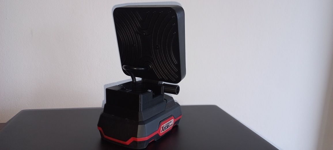 Adapter z halogenem do baterii Parkside x20team