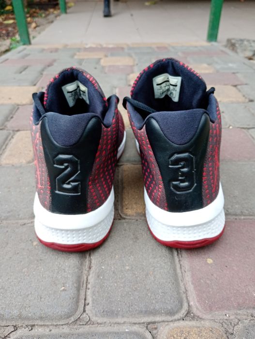 Кросівки Jordan Air B. Fly 43 / 44 Nike
