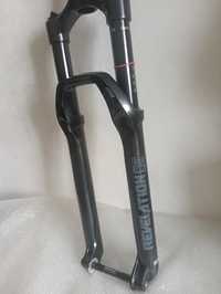 Новая Rock Shox Revelation,35 ноги