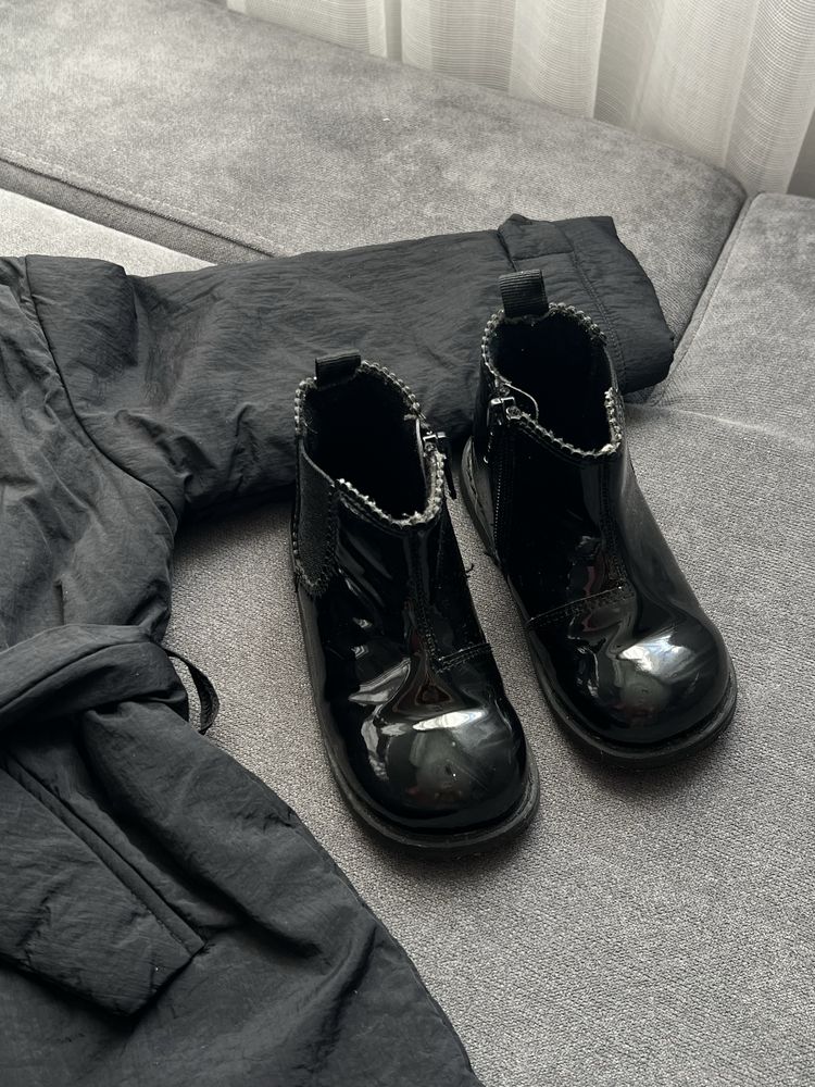 Пальто дитяче Zara, чобітки H&M