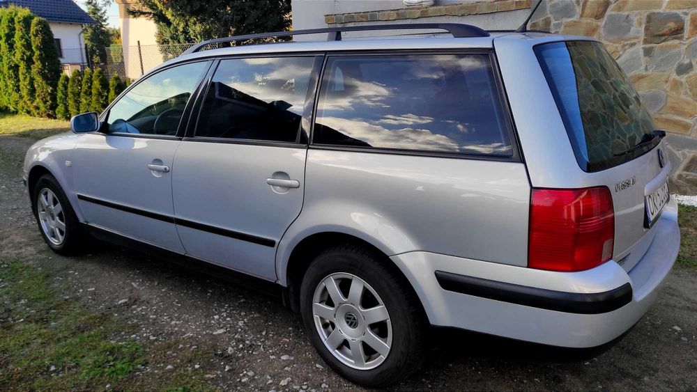 WV Passat B5  1.9 TDI 2000r  116KM oryginalny przebieg, garażowany.