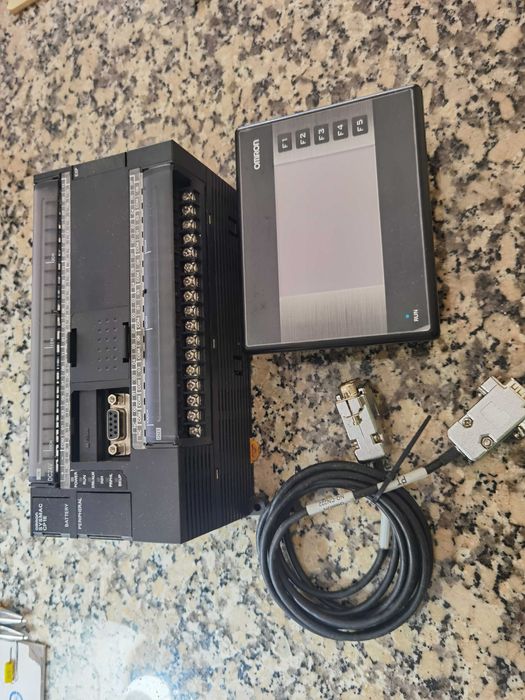 Conjunto OMRON HMI + Cabo CP1E-N60DT1-D NQ3-TQ000-B