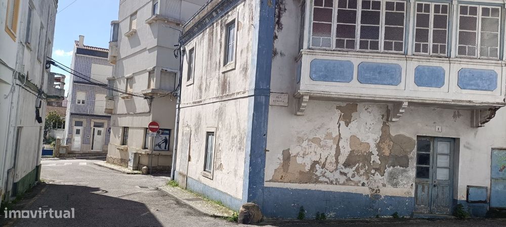 Prédio centro do Valado -Nazaré Projeto aprovado para 5-Apartamentos