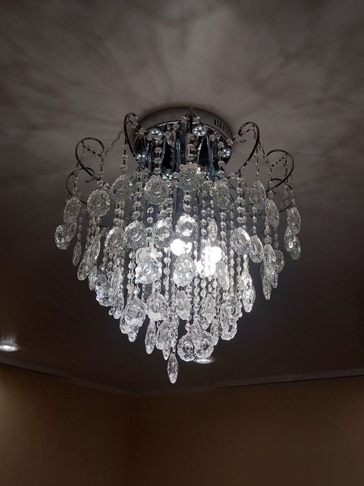 Кришталева люстра