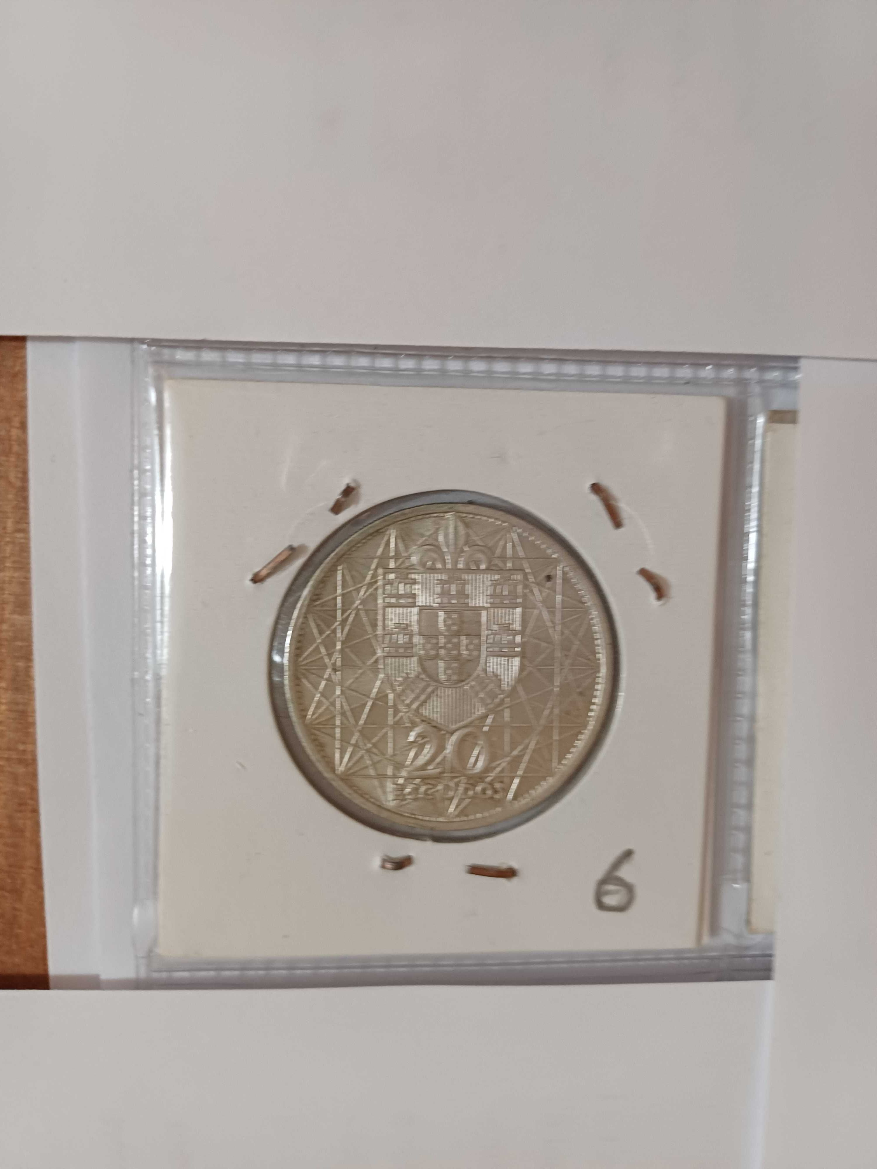 PONTE SALAZAR moeda de 20$00 em PRATA no estado de MBC+  ver as fotos