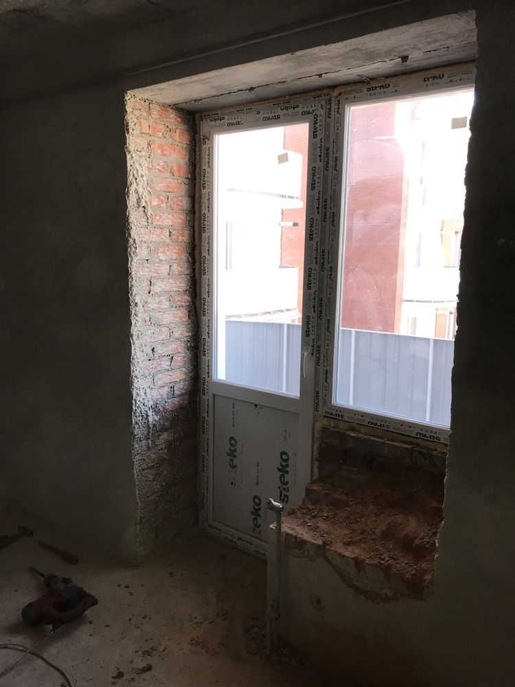 Продам балконне вікно