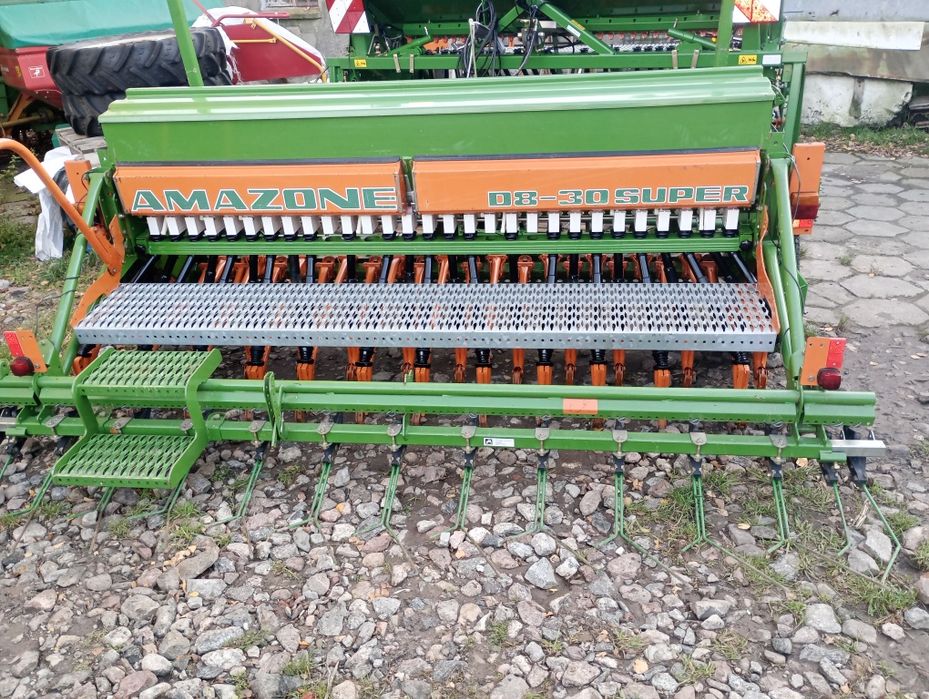 Amazone d8 siewnik zbożowy 3m 25 redlic hydraulika