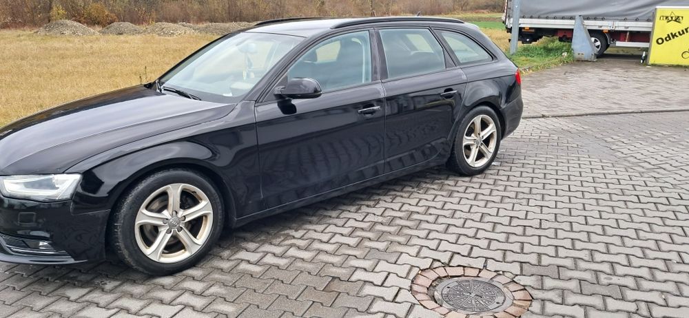 Sprzedam  Audi a 4b8.  Z 2012