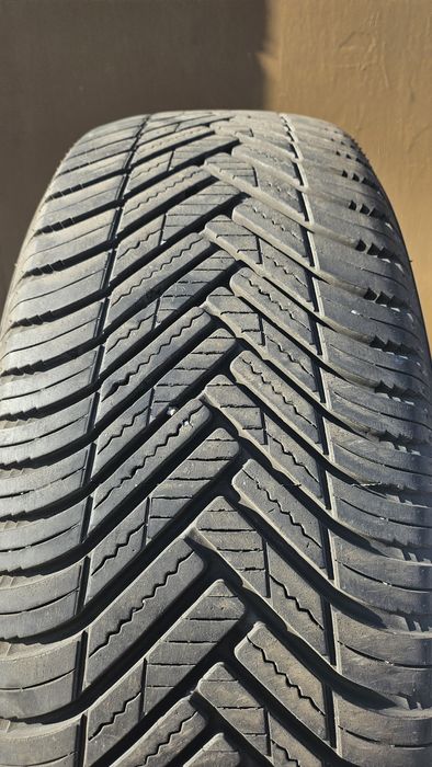 Opony wielosezonowe Hankook 225/65 R17