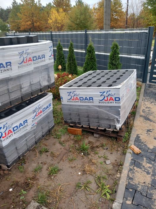 Sprzedam kostkę grafit bechaton 8cm grubosci