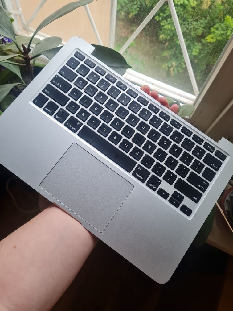 Топ кейс плата MacBook pro