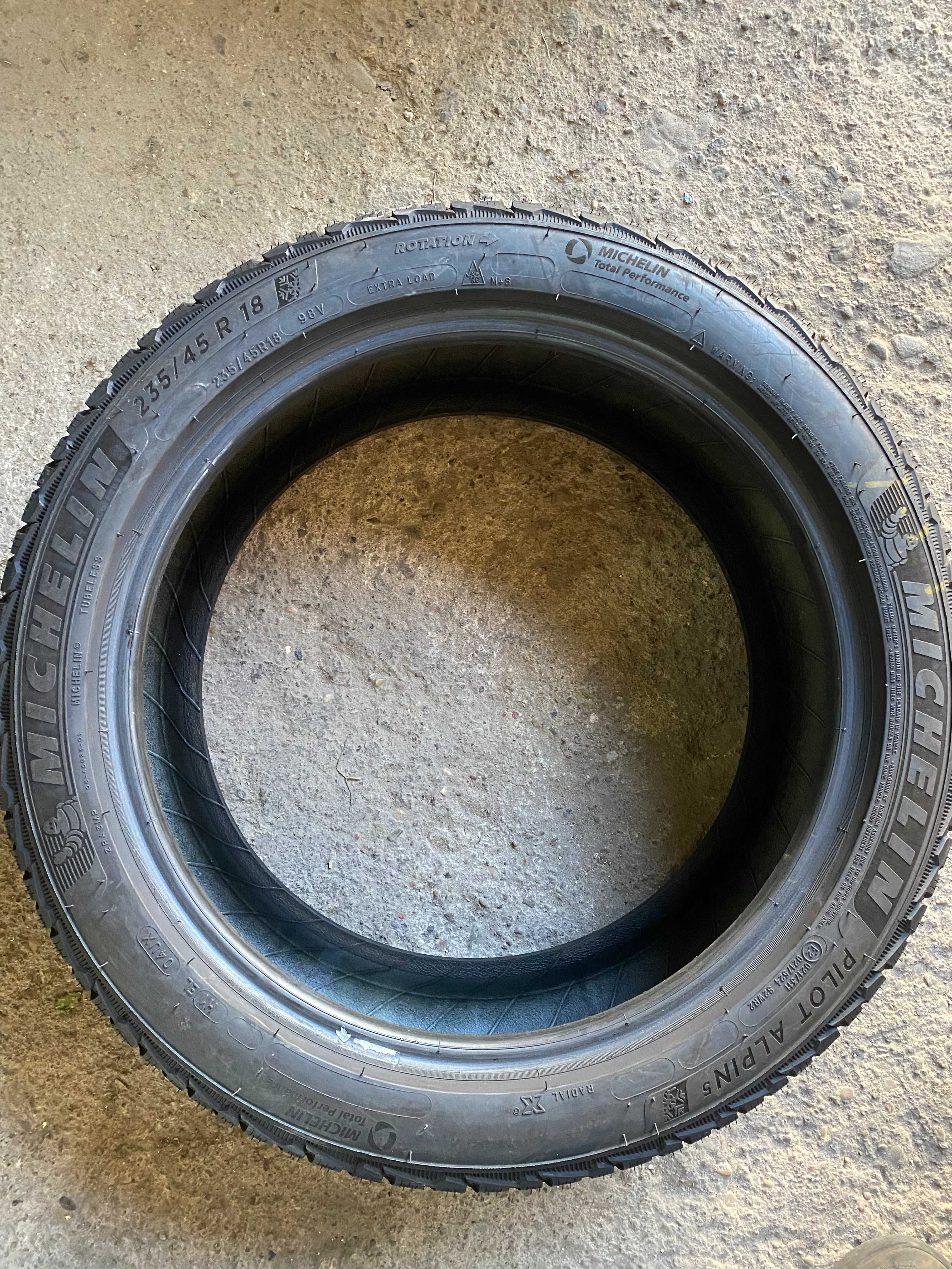 Michelin Pilot Alpin 5 235/45R18 98V M+S Nr 1216