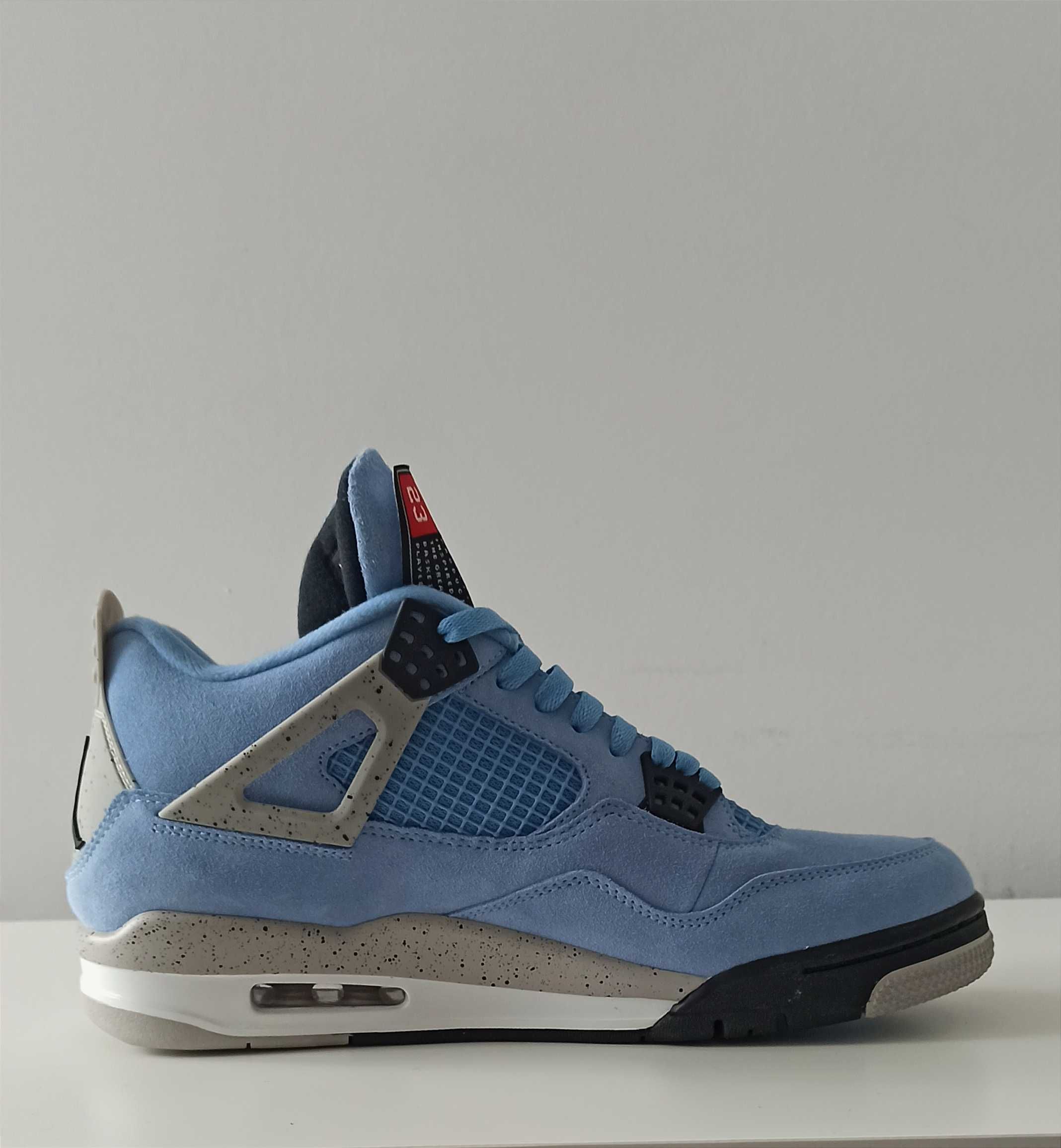 Air Jordan 4 Retro University Blue