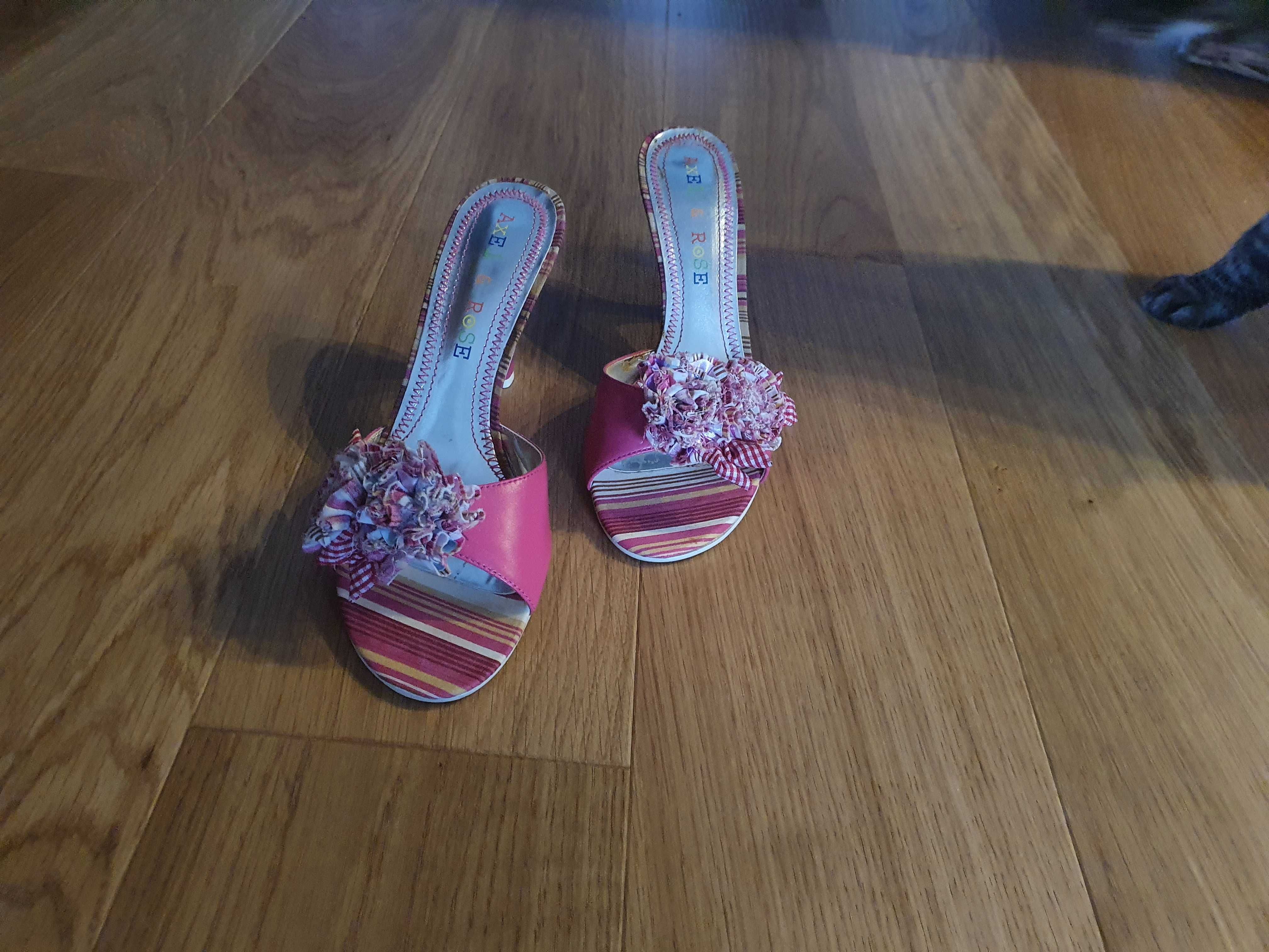 Buty firmy AXEL & ROSE