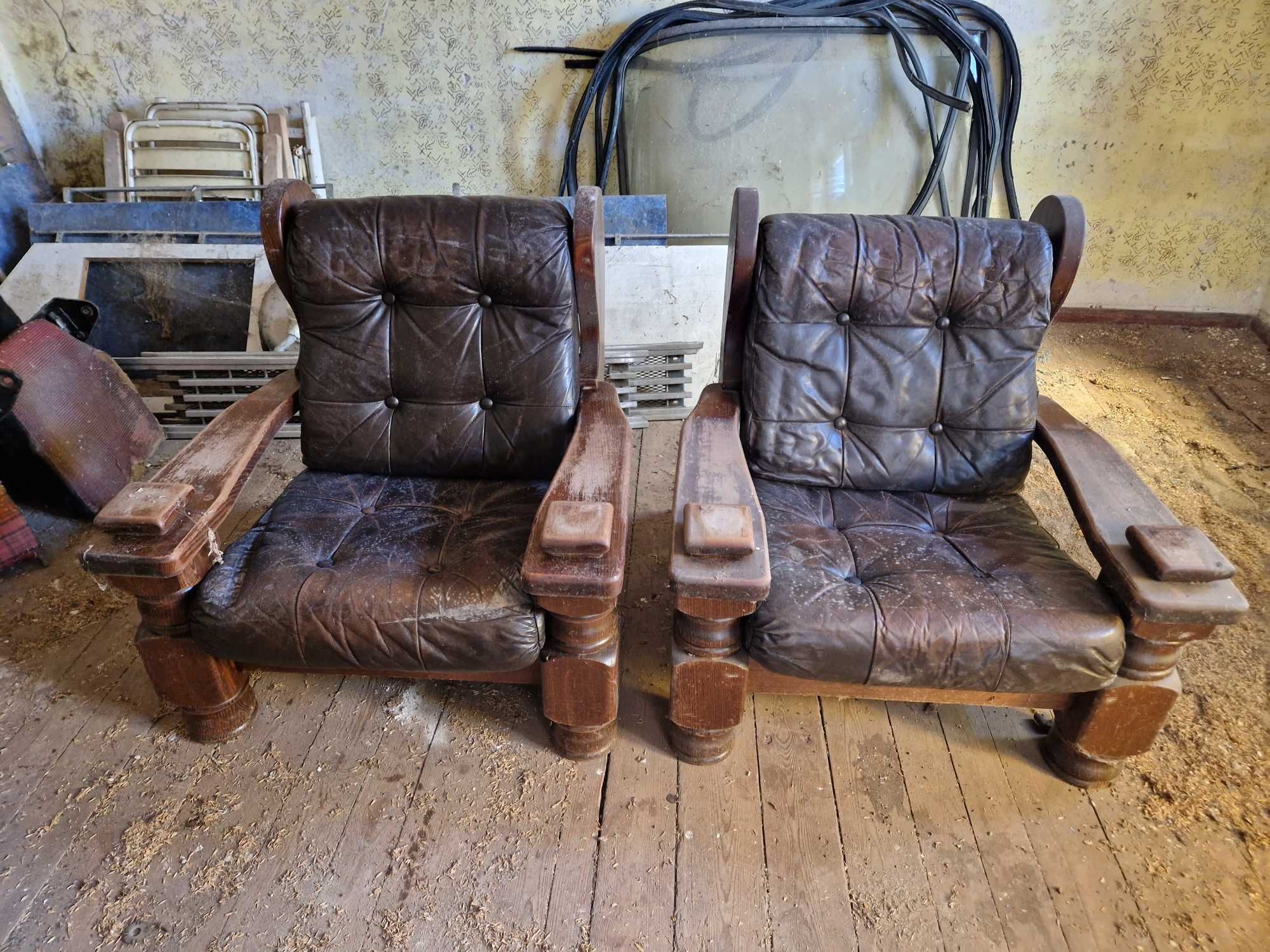 Fotele drewniane skórzane