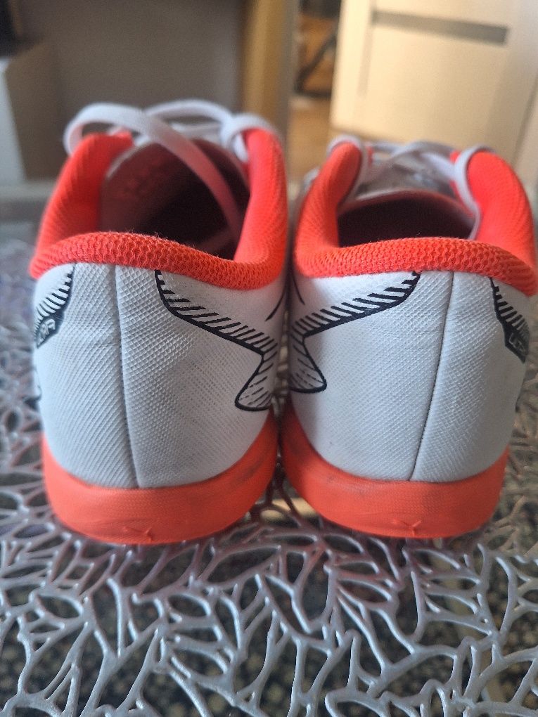 Puma korki halowki
