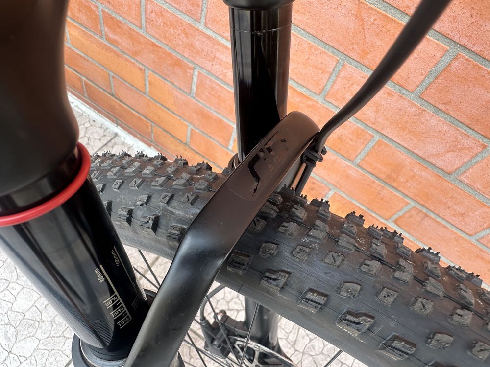 Nova!! Bicicleta btt roda 29 suspensao total Carbono sid  Sunn Shamann