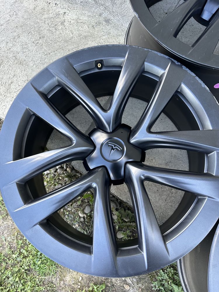 Диски 21 5.120 Tesla Model S Arachnid  Різно широкі