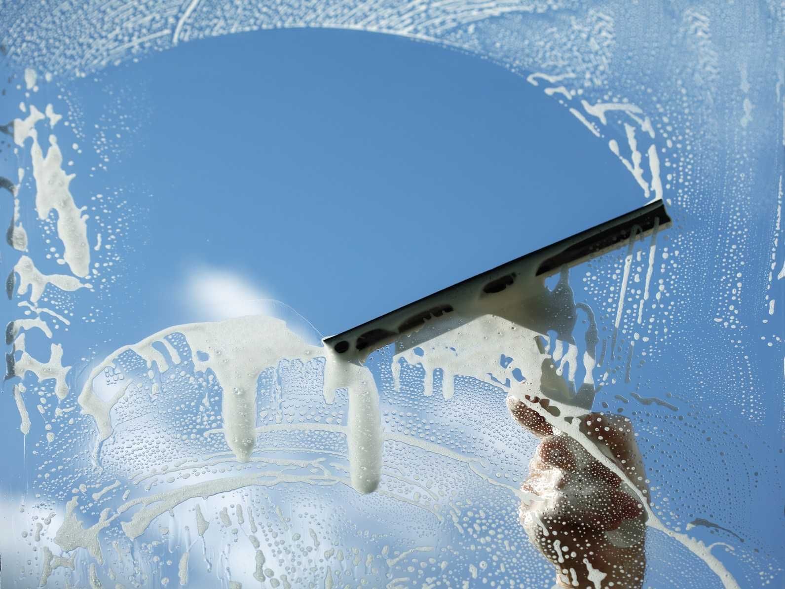 Firma Sprzątająca Sprzątanie Biur Mycie okien witryn Ozonowanie FV