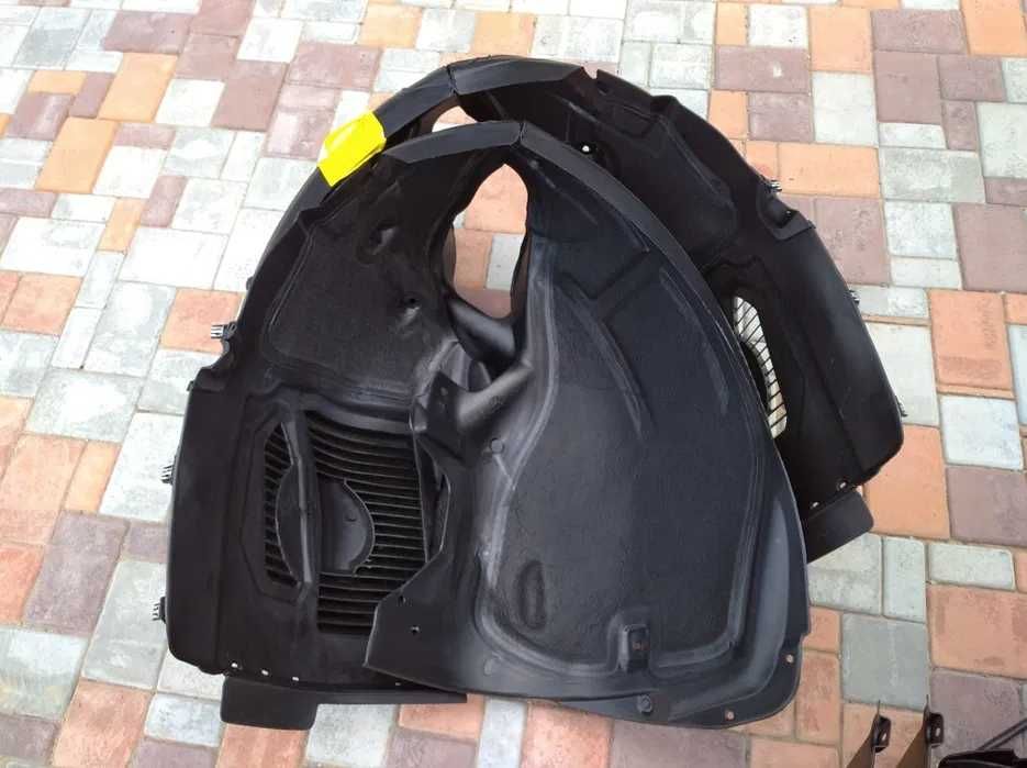 Підкрилок передній лівий правий Tesla Model SR