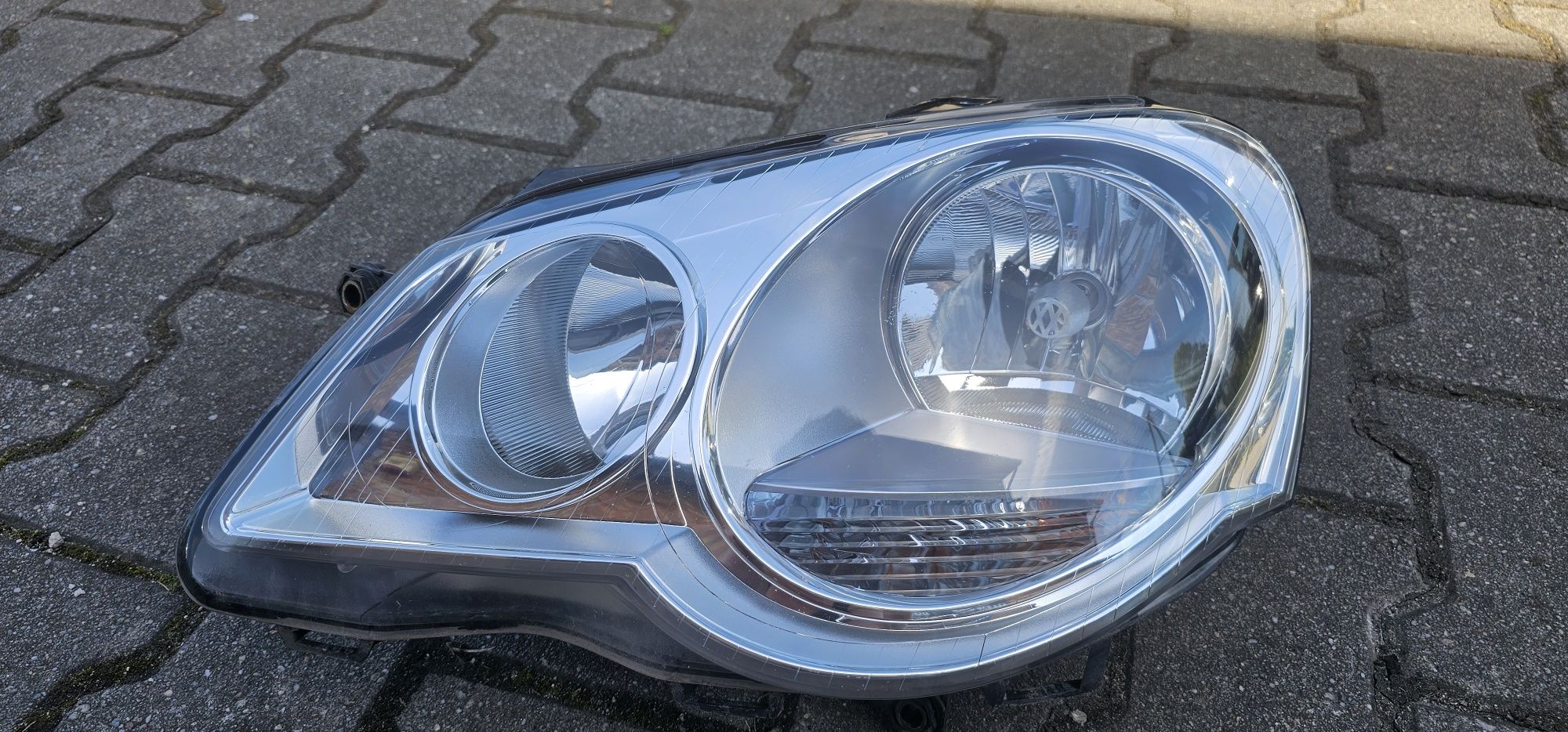 VW polo 2008 rok lampa lewy przód