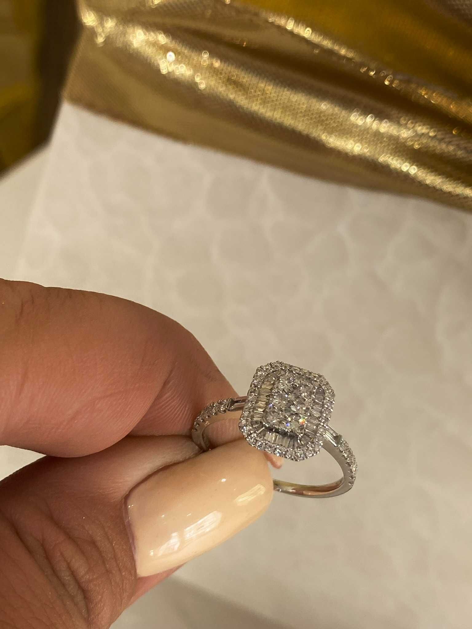 Pierścionek Infinity bagiety 0.79 CT