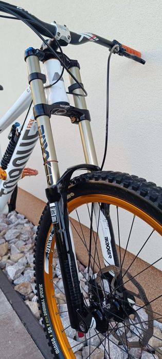 Rower zjazdowy Canyon Torque downhill DH