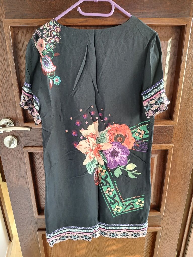 Nowa sukienka Desigual - r.40