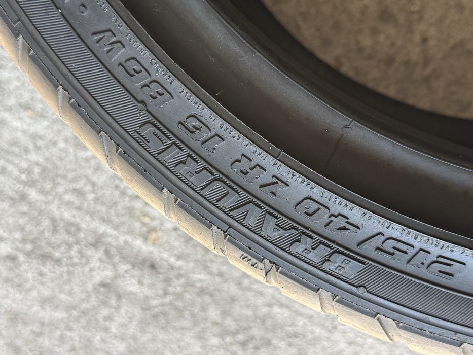 Pneus 215/40zr16 Bravuris Barum com 75% piso