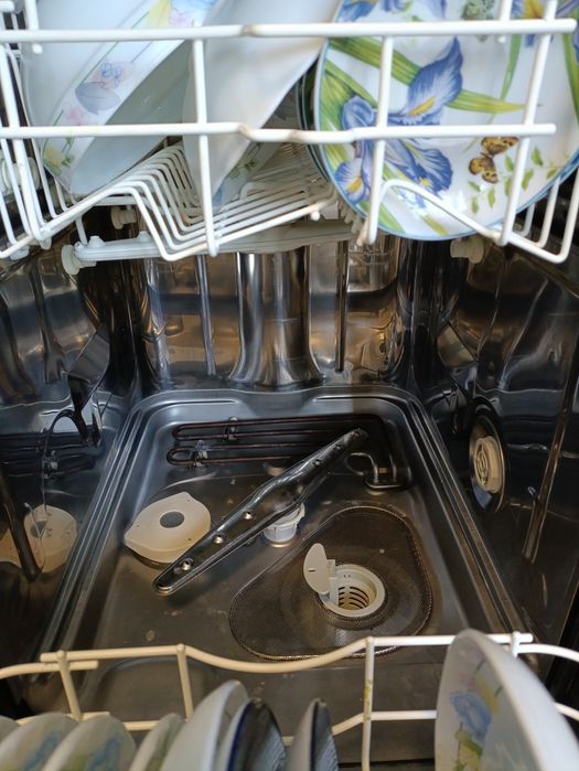 Посудомийка (посудомоечная машина)