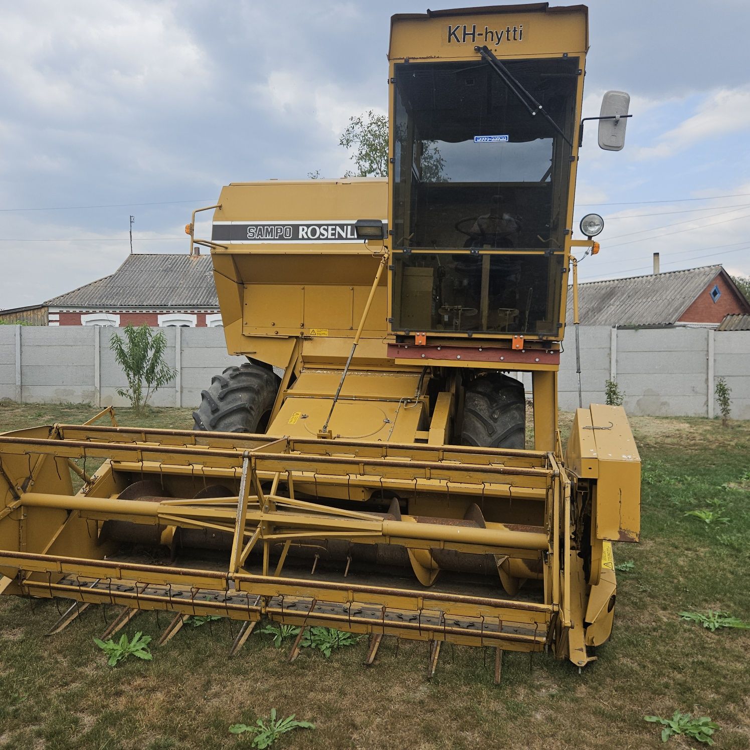Комбайн зерно збиральний Sampo 600 680 з Фінляндії