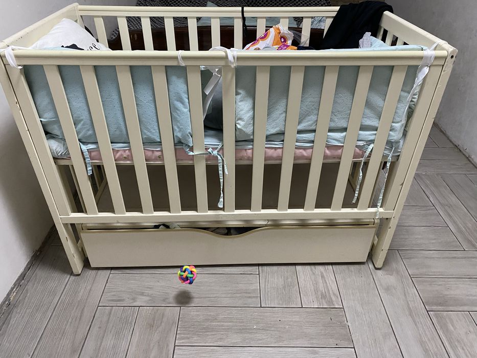 Продам дитяче ліжечко люлька маяк