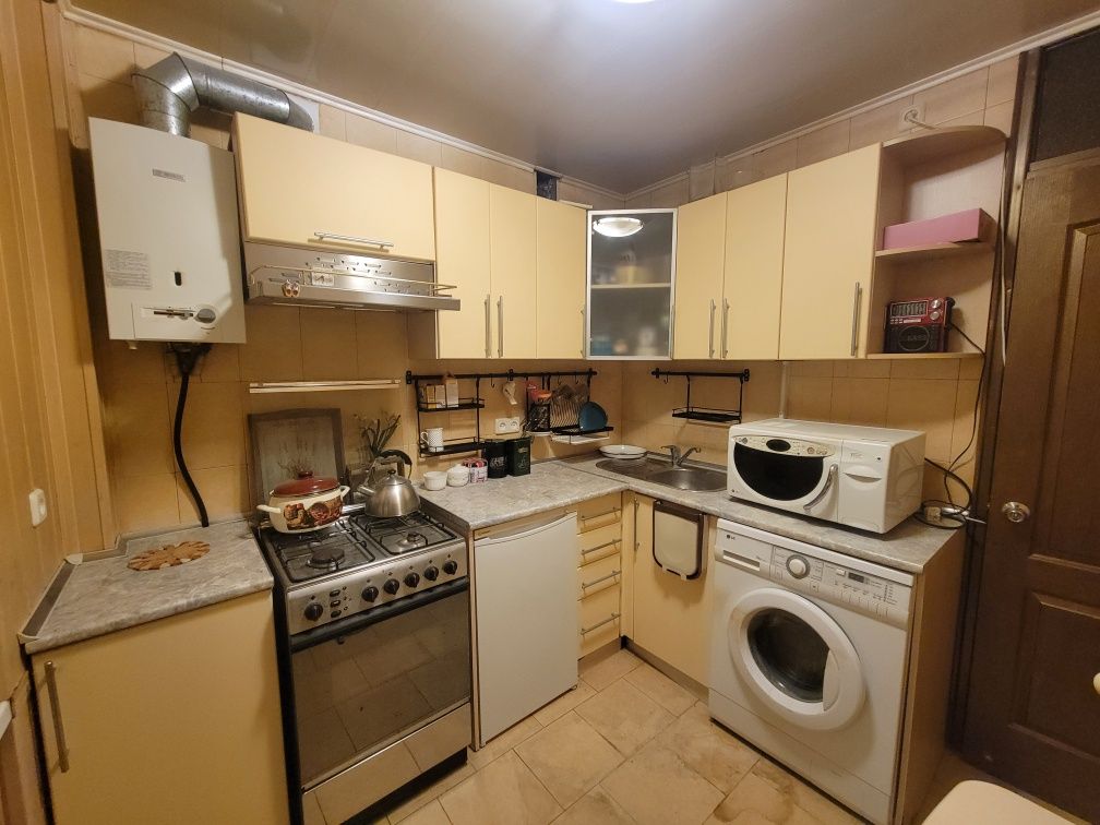 Продам 3х квартиру м.Бот.Сад ул.Шекспира,12