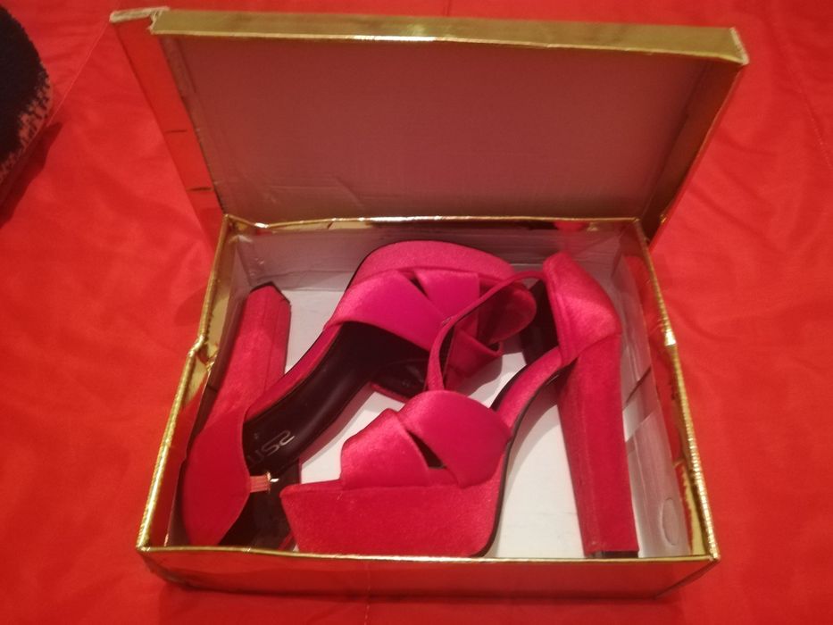 Sandalias de camurça