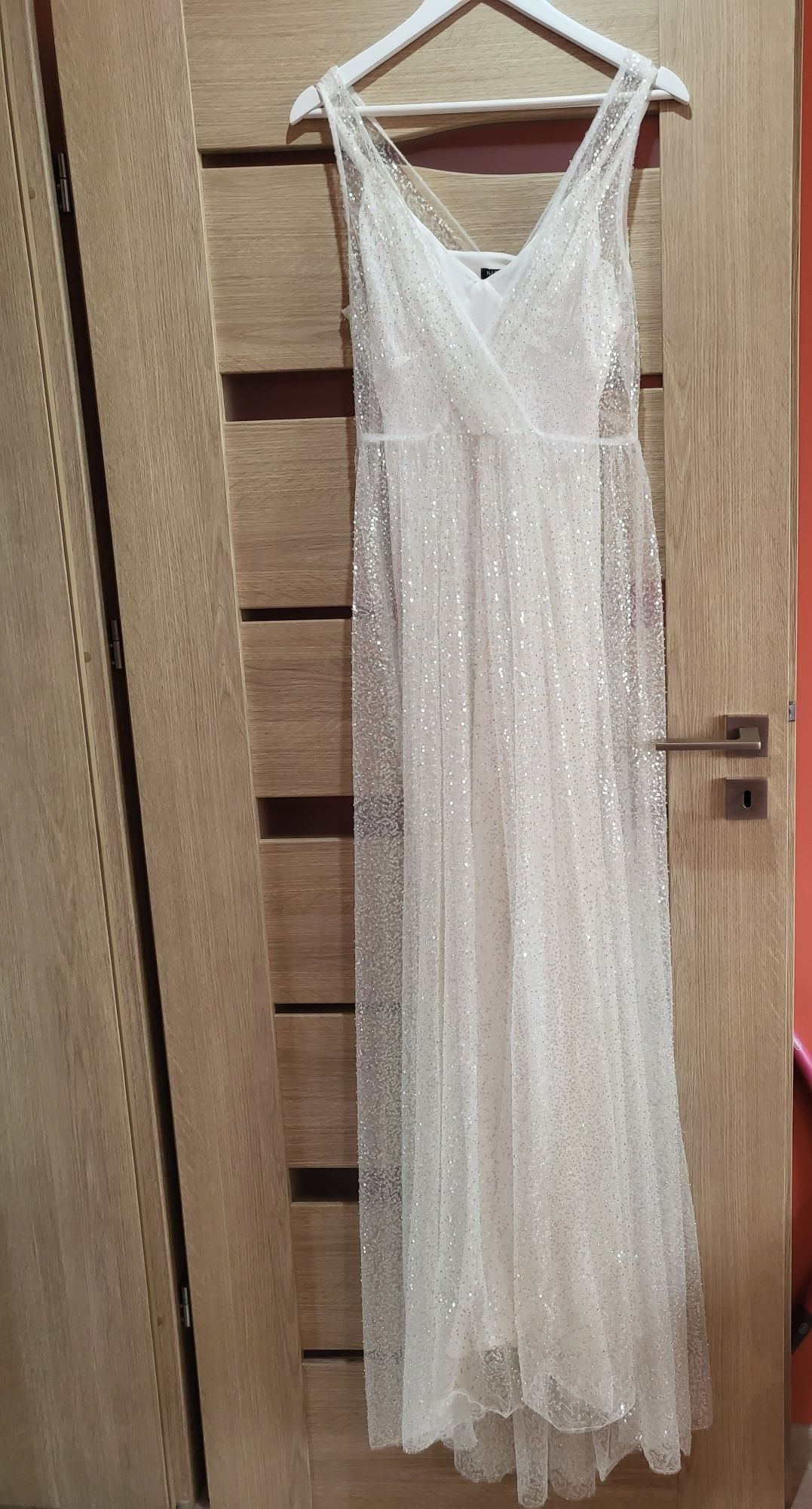 Nowa cudowna suknia ślubna kryształki