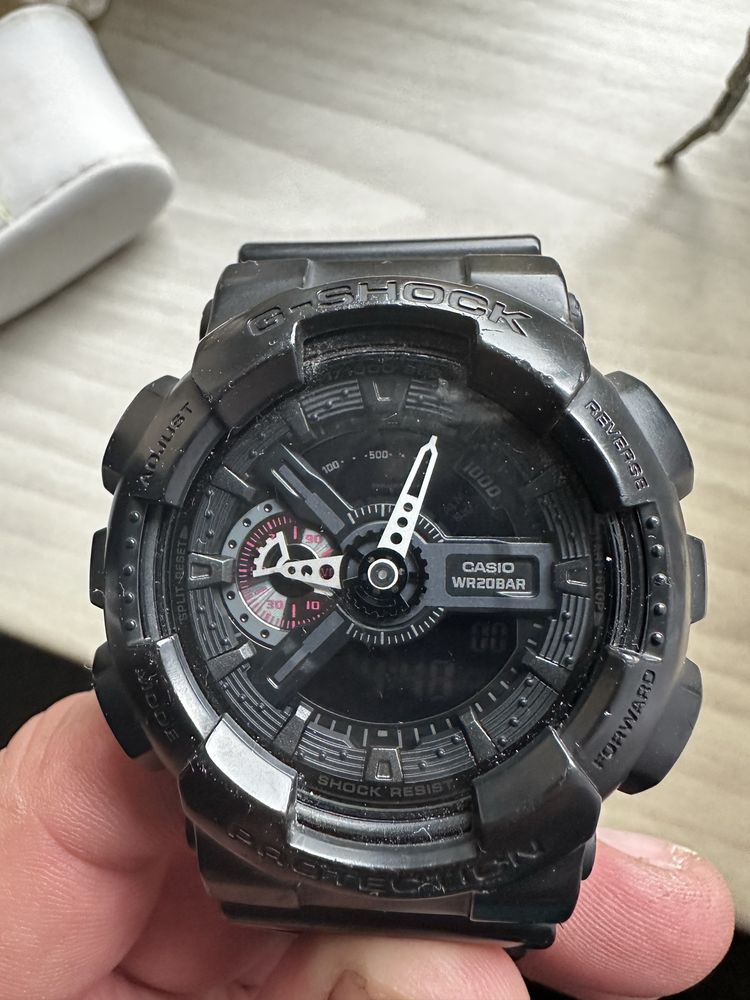 Zegarek Casio g-shock, model GA-110 MB